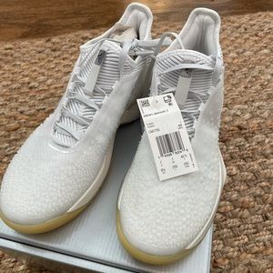 NWT adizero ubersonic 3 tennis shoes